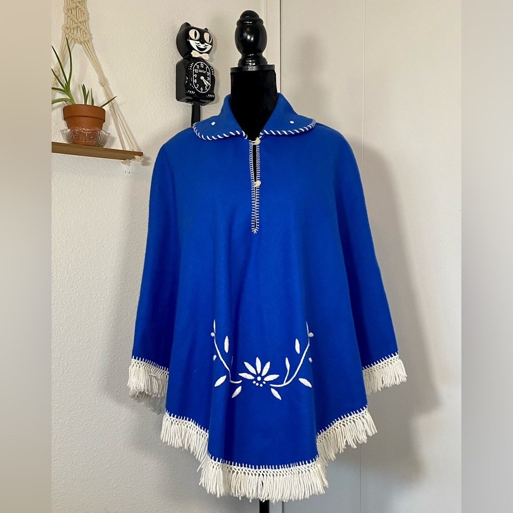 Vintage Wool Embroidered Poncho Shawl Cape Mexican Blue White.